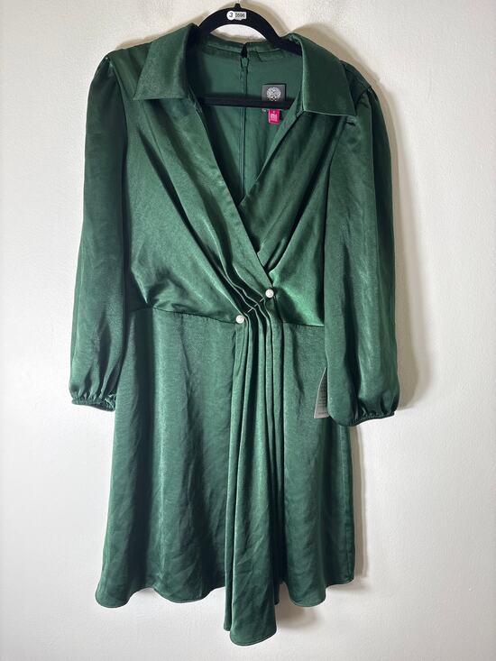 Vince Camuto Dresses & Skirts - NWT Vince Camuto Emerald Green Long Sleeve Knee Length Dress sz 12